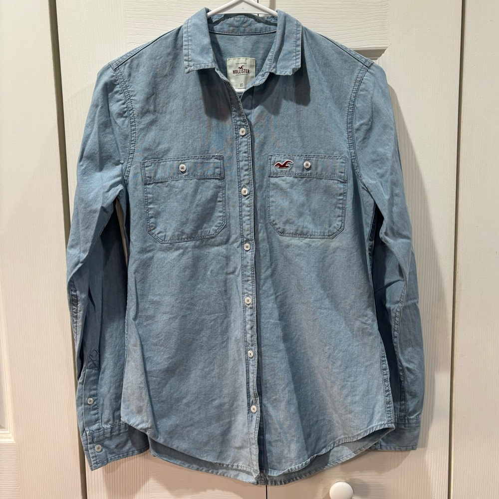 HOLLISTER Women’s Denim Button Down Long Sleeve Shirt Top - blue, size XS